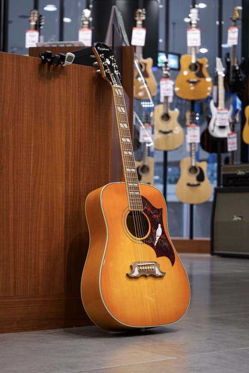 Showcase Epiphone Dove Studio กีตาร์โปร่งไฟฟ้า