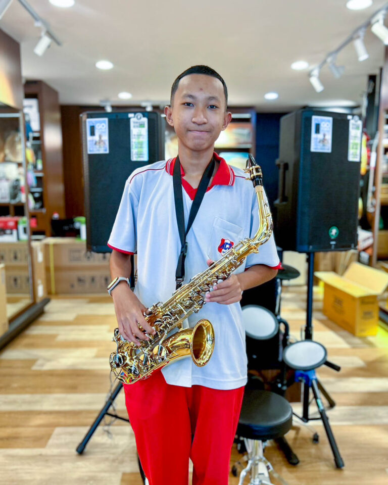 ลูกค้าที่ซื้อ Yamaha YAS-26 Alto Saxophone