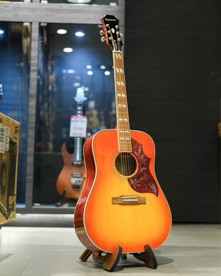 Showcase Epiphone Hummingbird Pro กีตาร์โปร่งไฟฟ้า