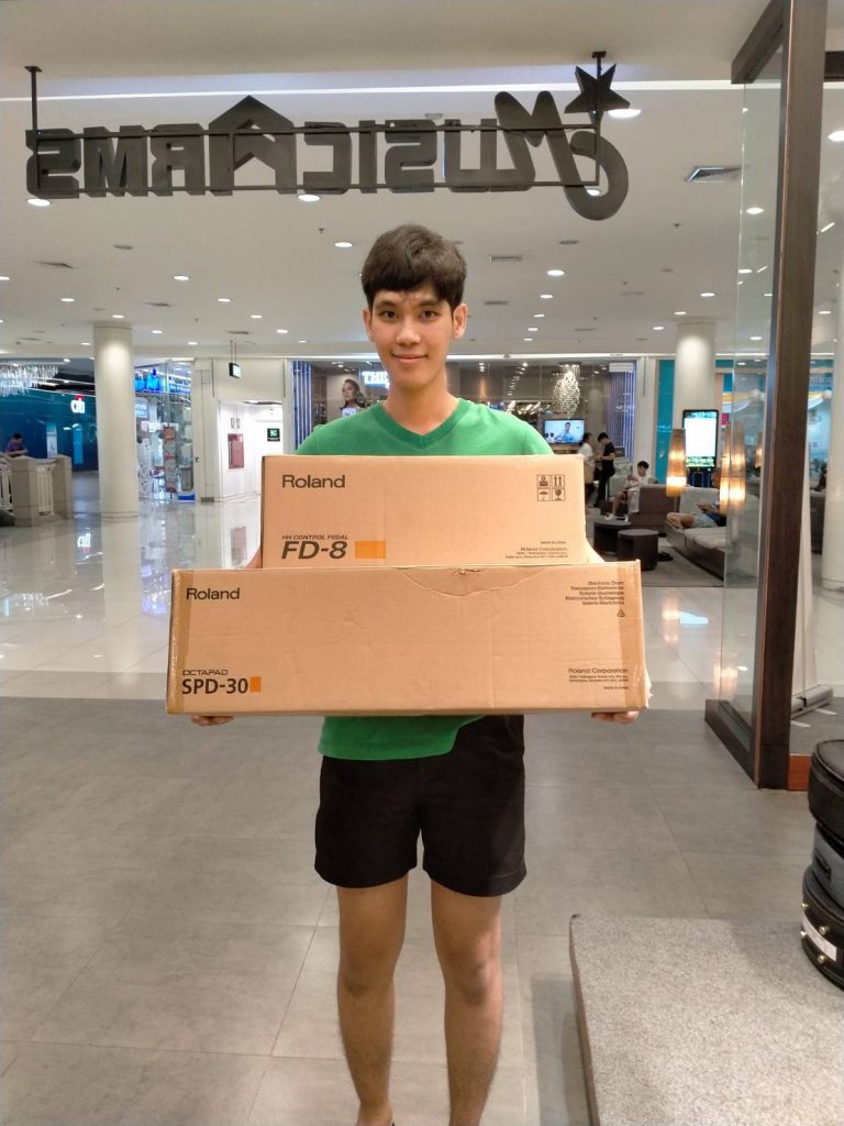 ลูกค้าที่ซื้อ ไฮแฮทกลองไฟฟ้า ROLAND FD-8