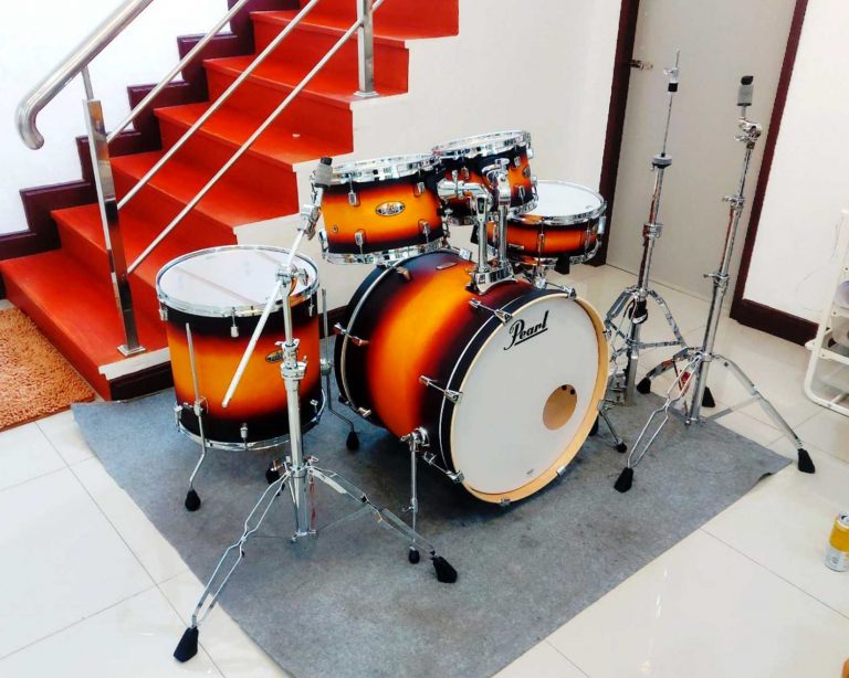 ลูกค้าที่ซื้อ กลองชุด Pearl Decade Maple 5ใบ