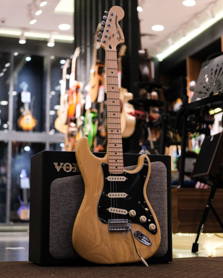 Showcase Fender Deluxe Stratocaster