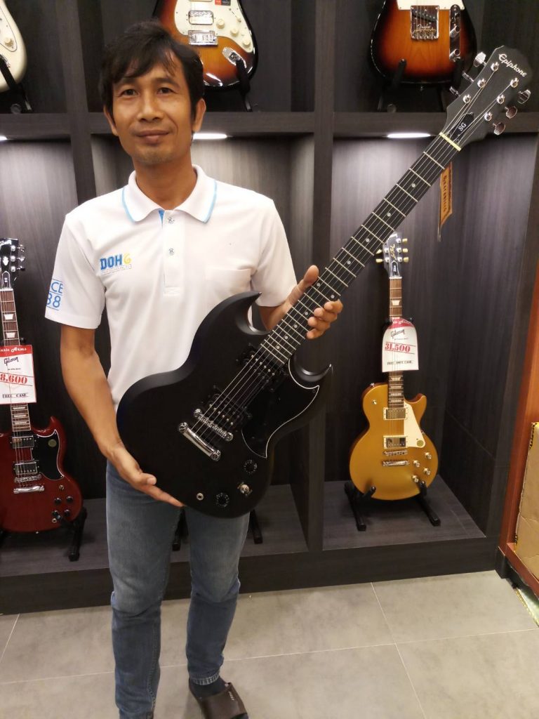 ลูกค้าที่ซื้อ Epiphone SG Special VE