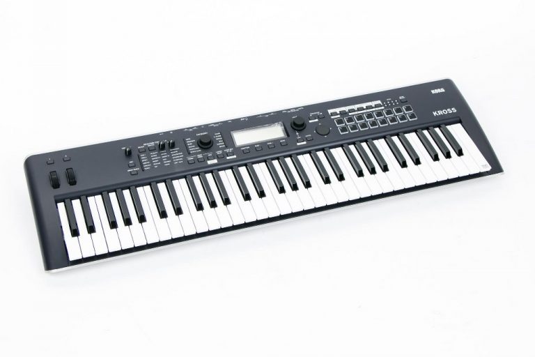 Korg Kross 2 61 Keys ขายราคาพิเศษ