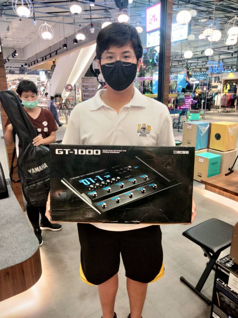 ลูกค้าที่ซื้อ Boss GT-1000 มัลติเอฟเฟค