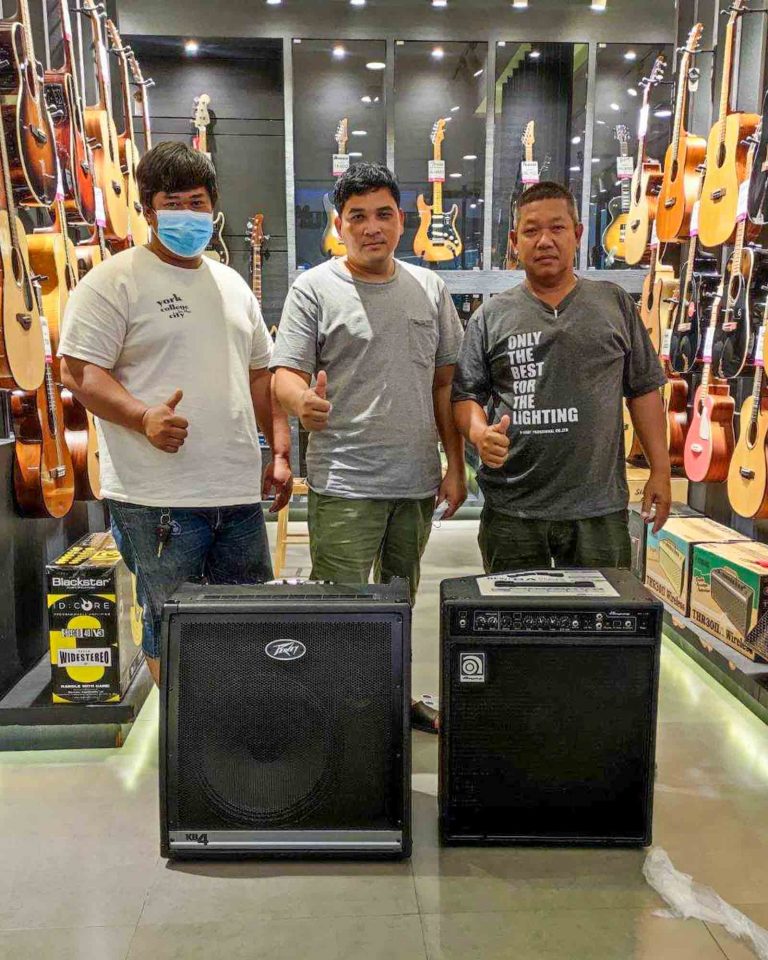 ลูกค้าที่ซื้อ Ampeg BA-115