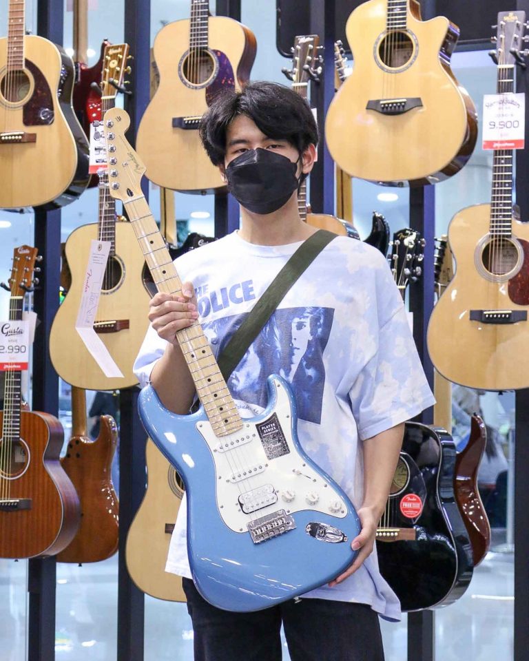 ลูกค้าที่ซื้อ Fender Player Stratocaster กีตาร์ไฟฟ้า