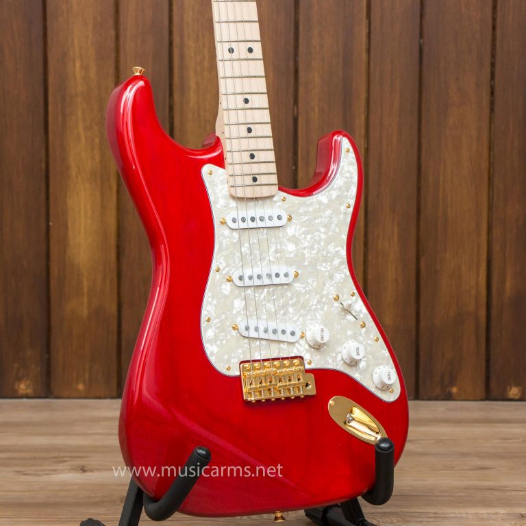 กีตาร์ไฟฟ้า Fender Mami Scandal Signature Stratocaster ขายราคาพิเศษ