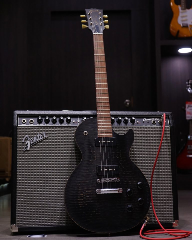 ไฟฟ้า Gibson Les Paul BFG P-90 Worn Ebony ขายราคาพิเศษ