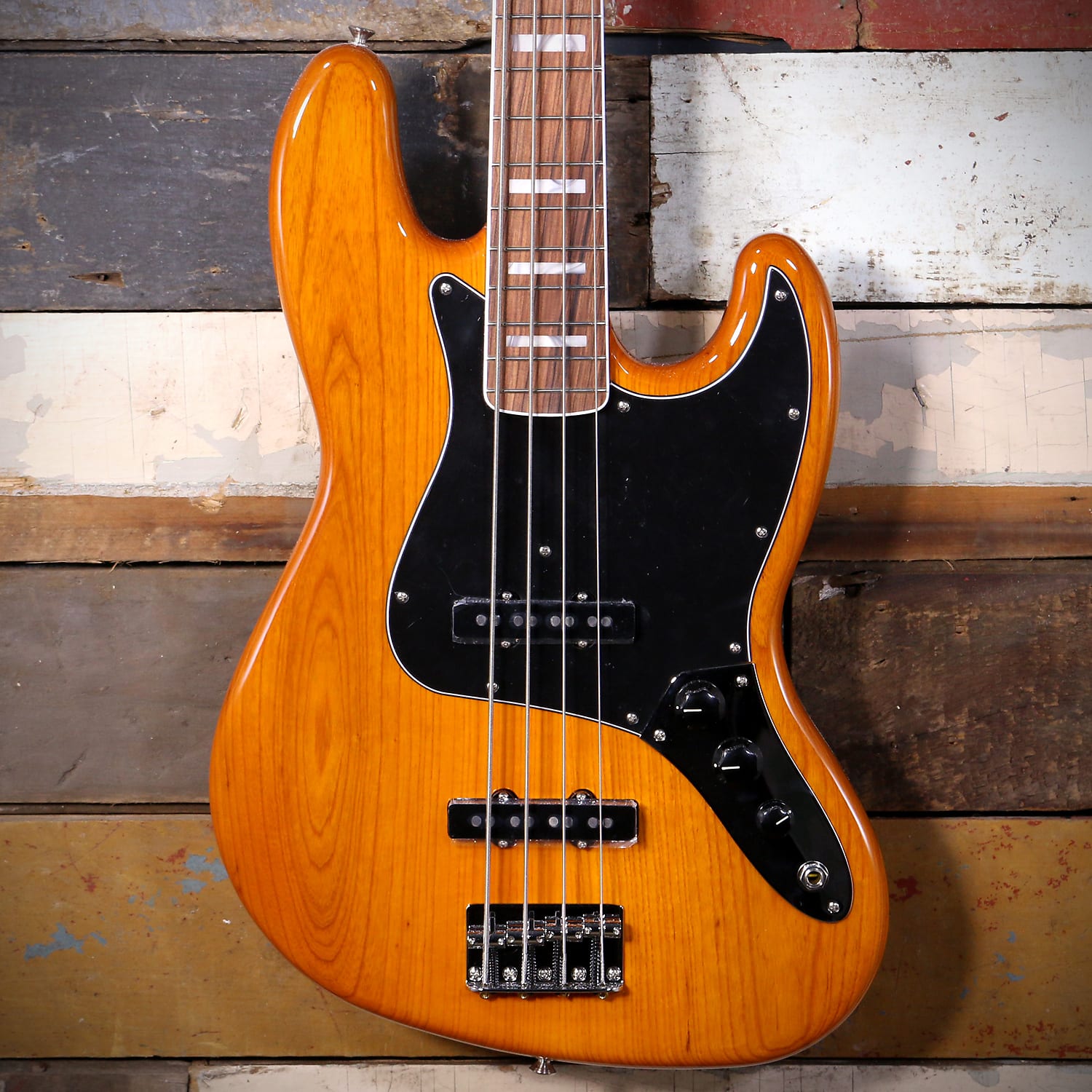 Fender Vintera 70's Jazz Bass