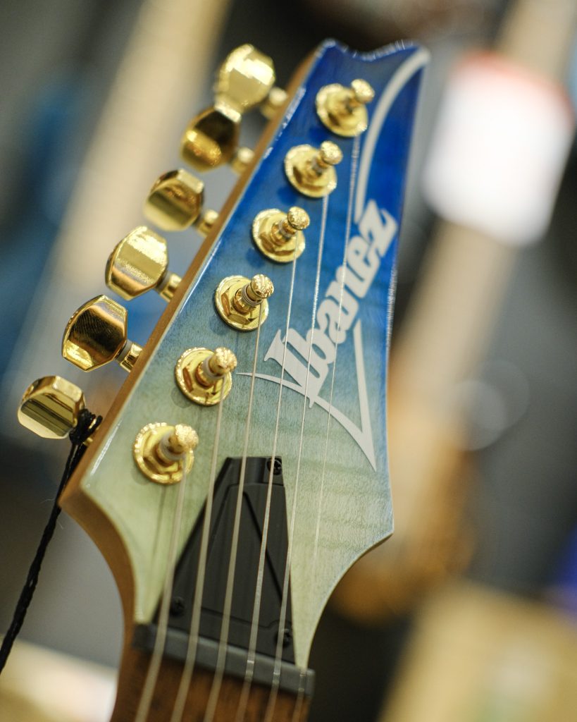 Ibanez RG421HPFM headstock