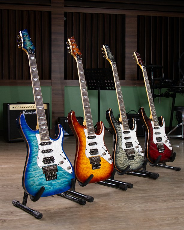 Showcase Schecter Banshee-6 FR Extreme กีตาร์ไฟฟ้า