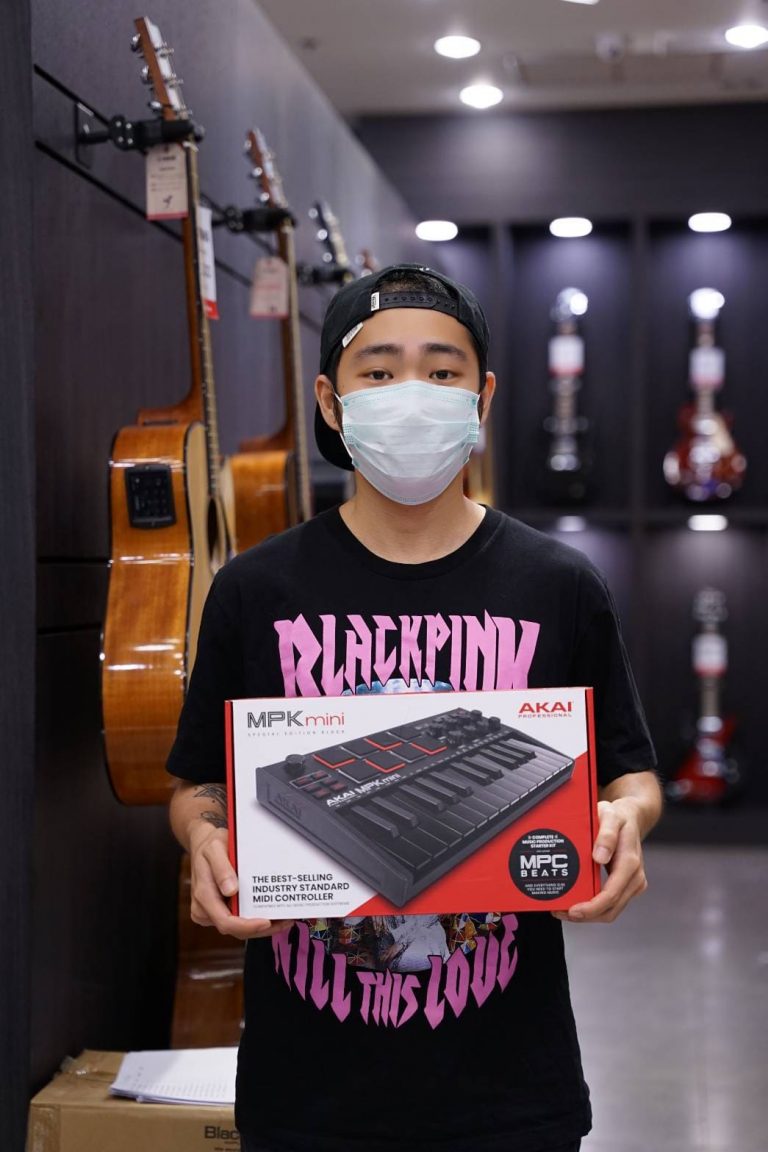 ลูกค้าที่ซื้อ Akai MPK Mini MKII