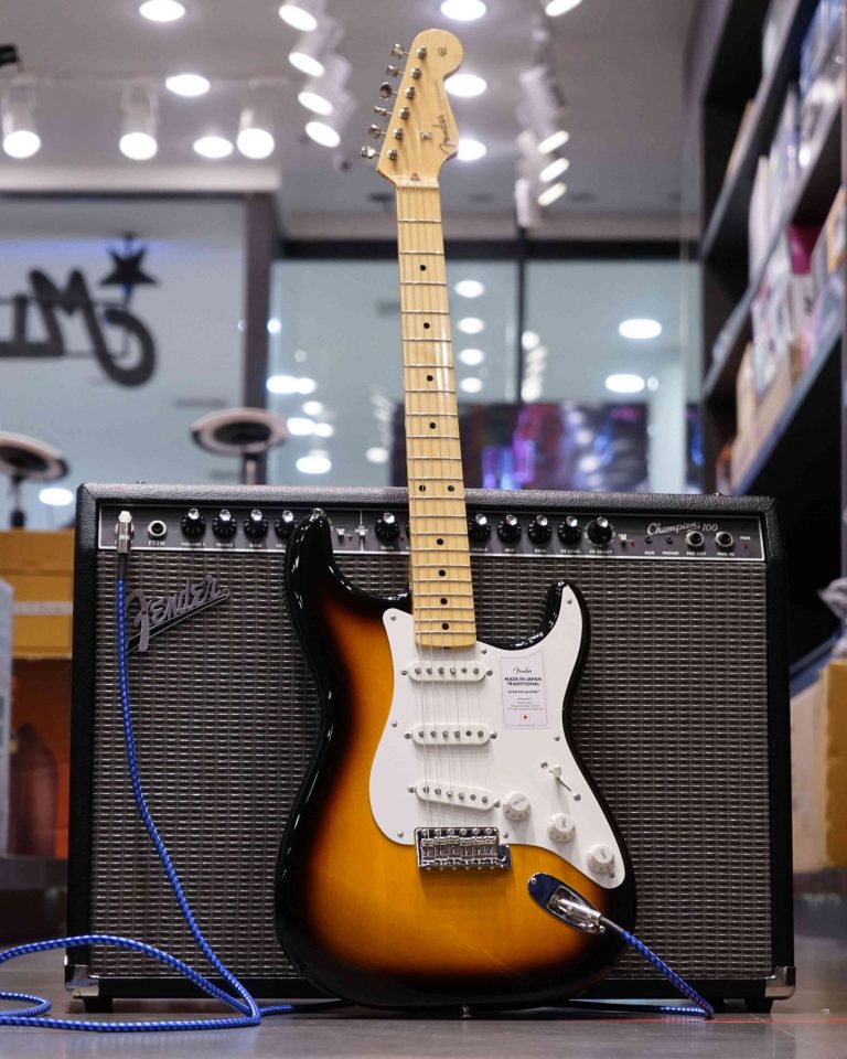 Showcase Fender Traditional II 50s Stratocaster กีตาร์ไฟฟ้า