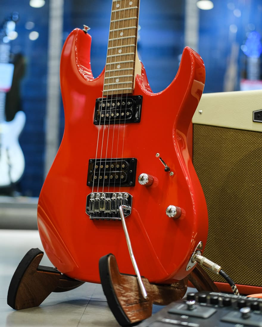 Guitare électrique IBANEZ GRX22EX-RD GIO 6 cordes rouge