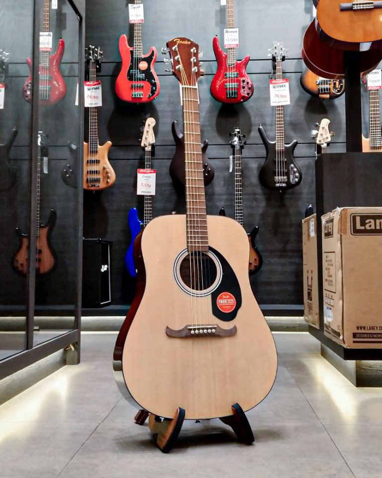 Showcase Fender FA-125 กีตาร์โปร่ง