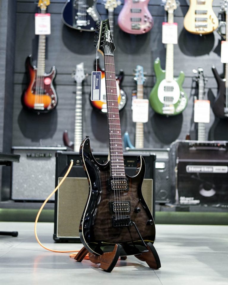 Showcase Ibanez GRGA120QA กีตาร์ไฟฟ้า