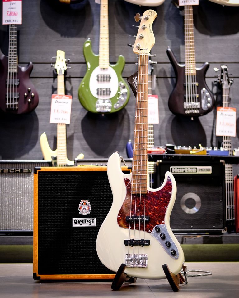 Showcase Sadowsky MetroExpress 21-Fret Vintage J/J Bass 4 Strings เบสไฟฟ้า