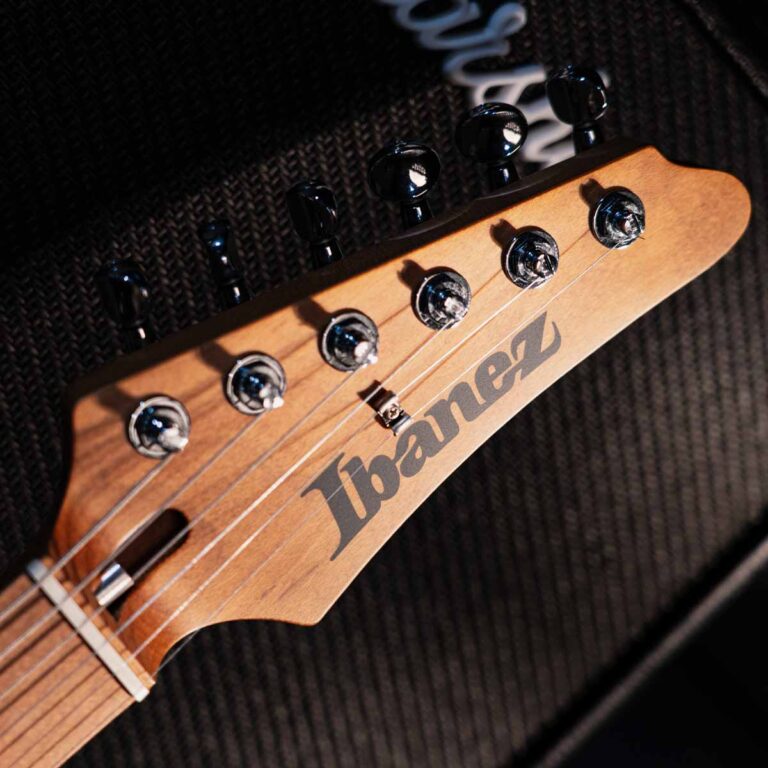 IBANEZ ATZ100 ANDY TIMMONS SIGNATURE กีตาร์ไฟฟ้า ขายราคาพิเศษ