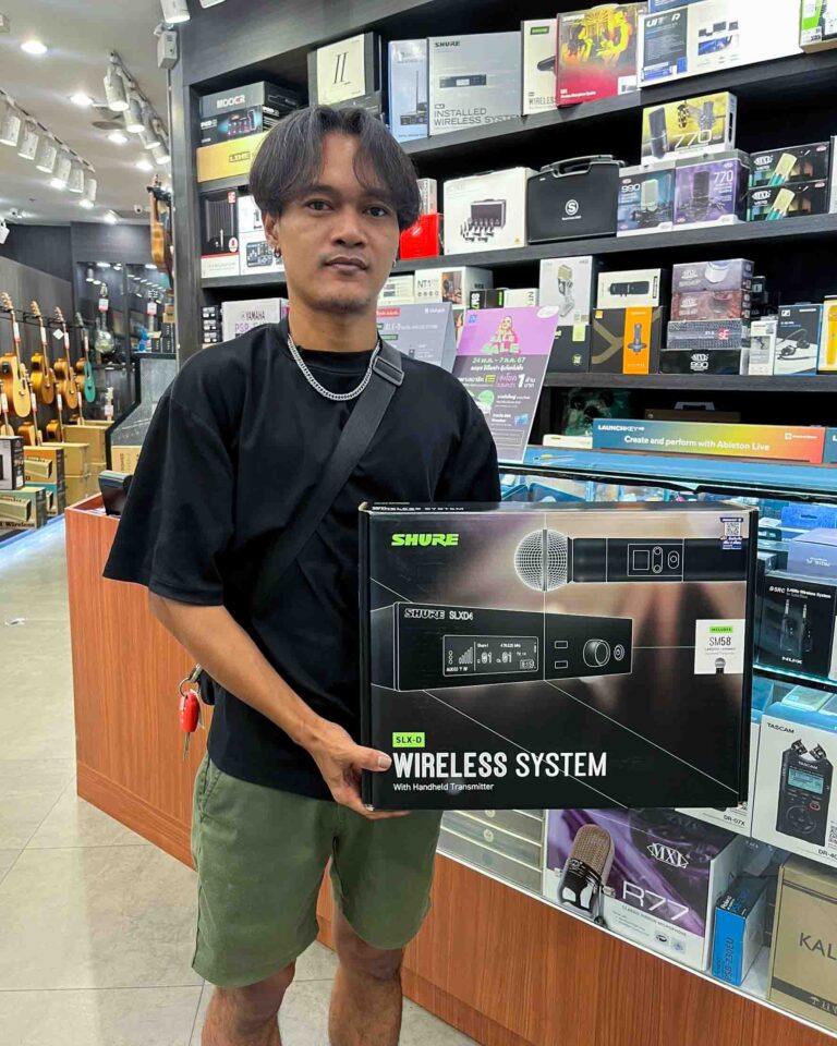 ลูกค้าที่ซื้อ Shure SLXD24A/SM58-M55 ไมค์ลอยมือถือเดี่ยว ไมโครโฟนไร้สายไมค์เดียว ความถี่ 694-703 MHz และ 748-758 MHz