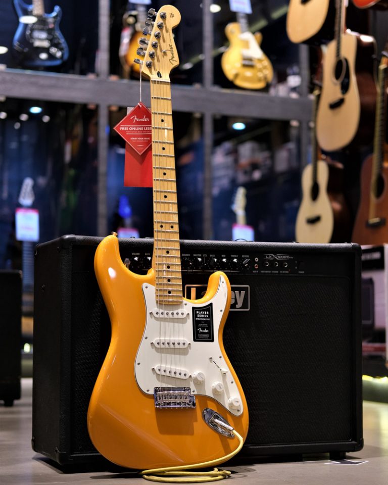 Showcase Fender Player Stratocaster กีตาร์ไฟฟ้า