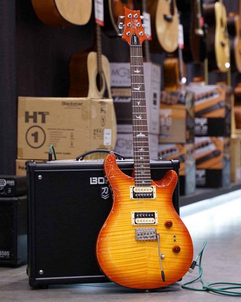 Showcase กีตาร์ไฟฟ้า PRS SE Custom 24-08-2021