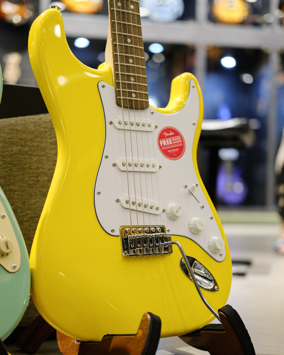 Squier fsr affinity stratocaster clearance in graffiti yellow