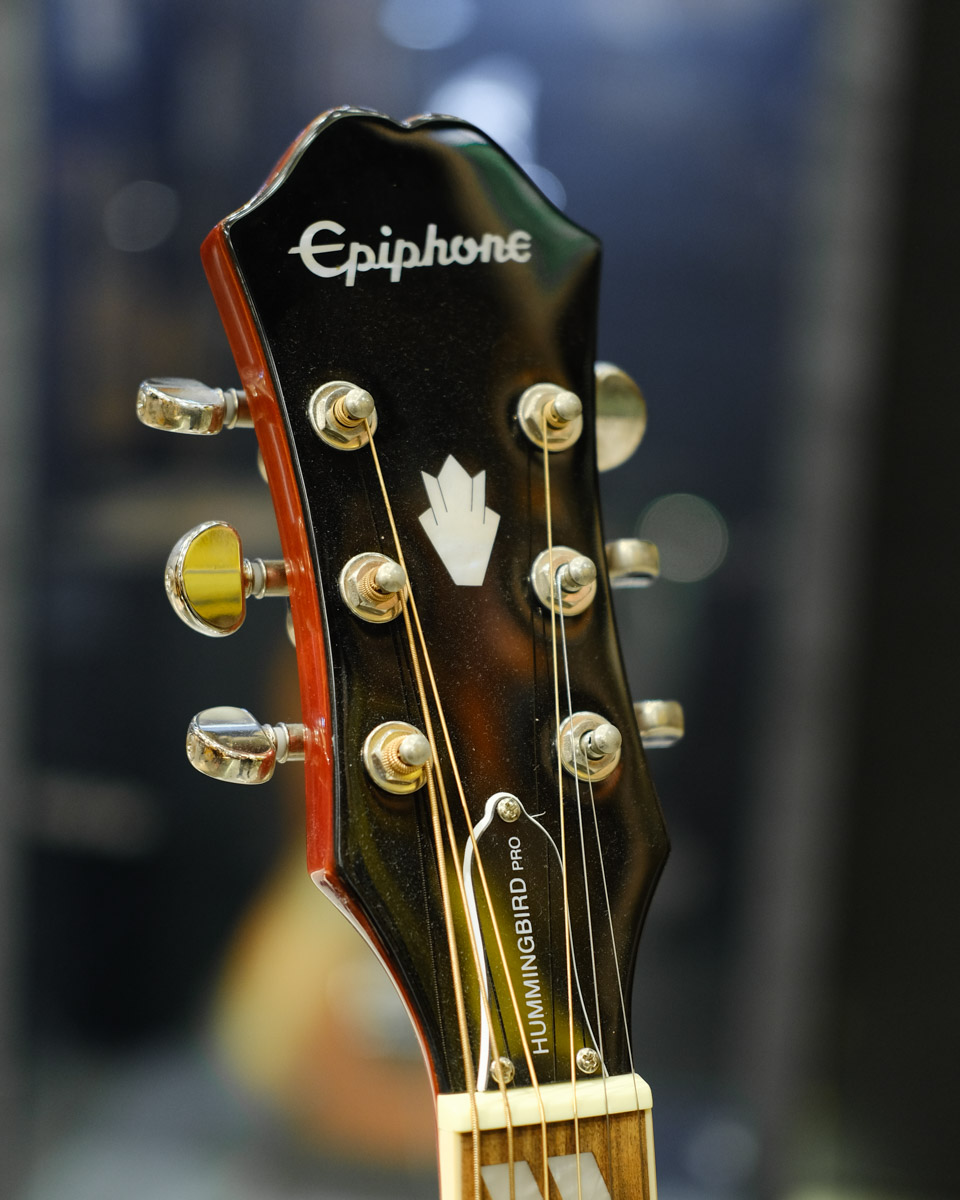 epiphone-humming-bird-faded-cherry-burst-epiphone-ej-200sce-vs-2-music-arms