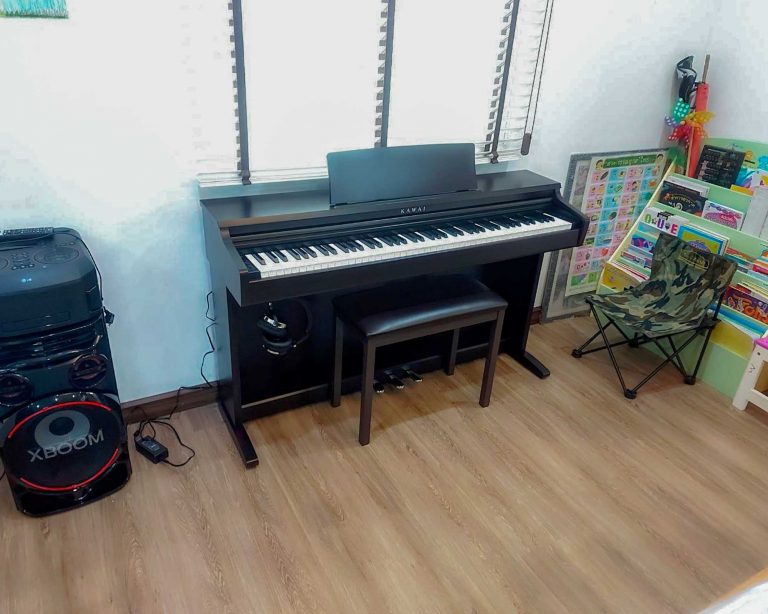 ลูกค้าที่ซื้อ Kawai KDP120 เปียโนไฟฟ้า