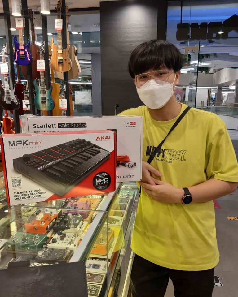 ลูกค้าที่ซื้อ Akai MPK Mini MK3 คีย์บอร์ด MIDI