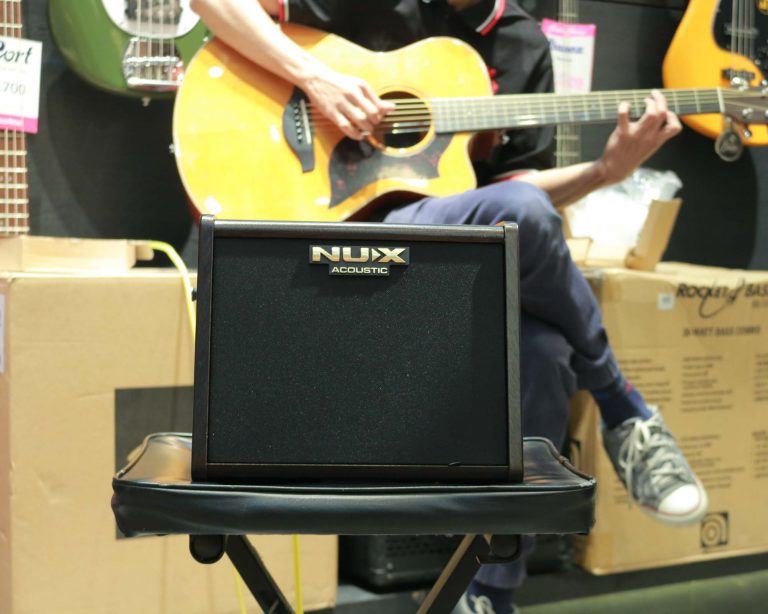 Showcase Nux AC-25 Stageman Acoustic Amp with Bluetooth แอมป์กีตาร์โปร่ง
