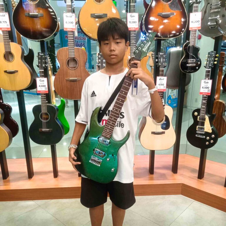 ลูกค้าที่ซื้อ Ibanez GRG121SP กีตาร์ไฟฟ้า