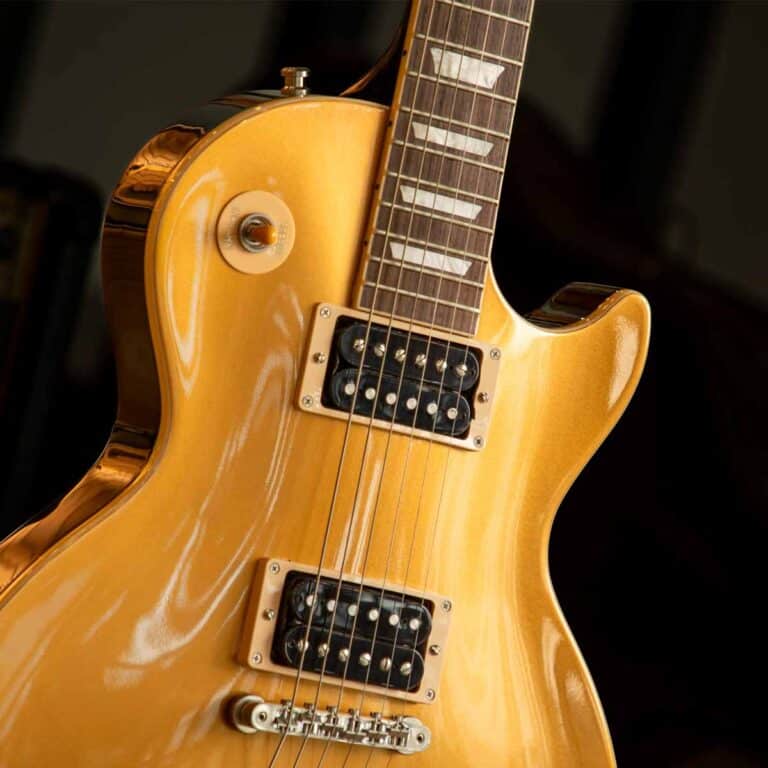 Gibson Slash Victoria Les Paul Standard Goldtop ขายราคาพิเศษ