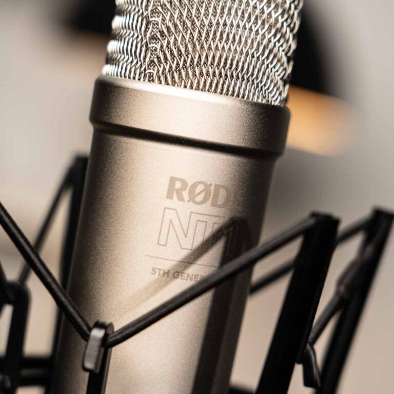 RODE NT1 5TH GENERATION STUDIO CONDENSER MICROPHONE ขายราคาพิเศษ