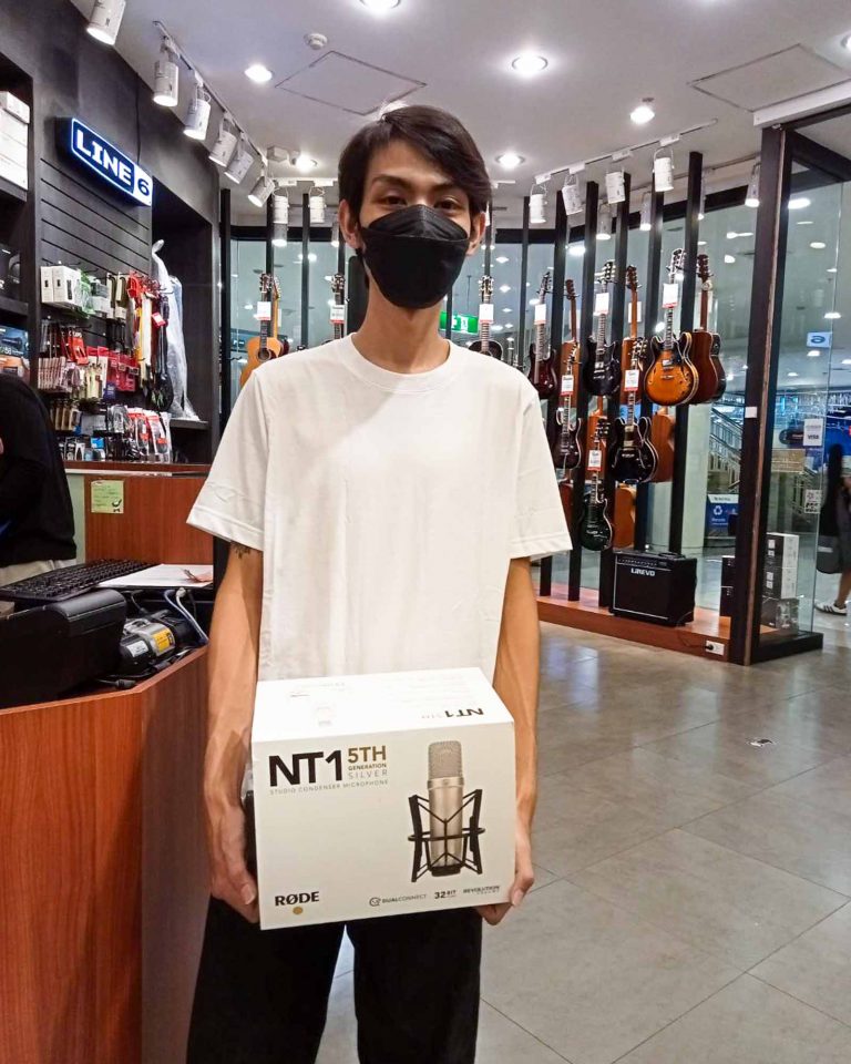 ลูกค้าที่ซื้อ Rode NT1 5th Generation Studio Condenser Microphone