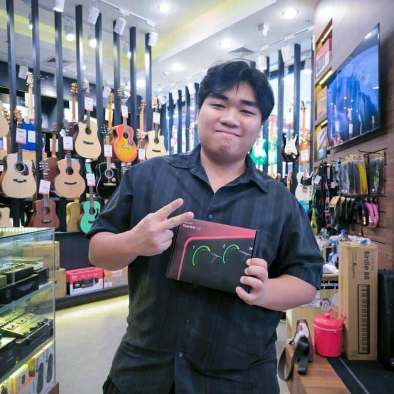 ลูกค้าที่ซื้อ Focusrite Scarlett 2i2 4th Gen ออดิโอ อินเตอร์เฟส