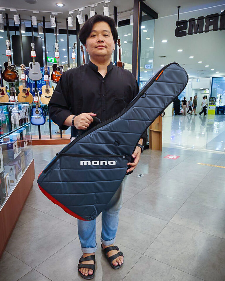 ลูกค้าที่ซื้อ Mono Vertigo M-80 Electric Guitar Case