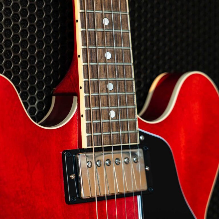 Gibson ES-335 Satin Cherry ขายราคาพิเศษ