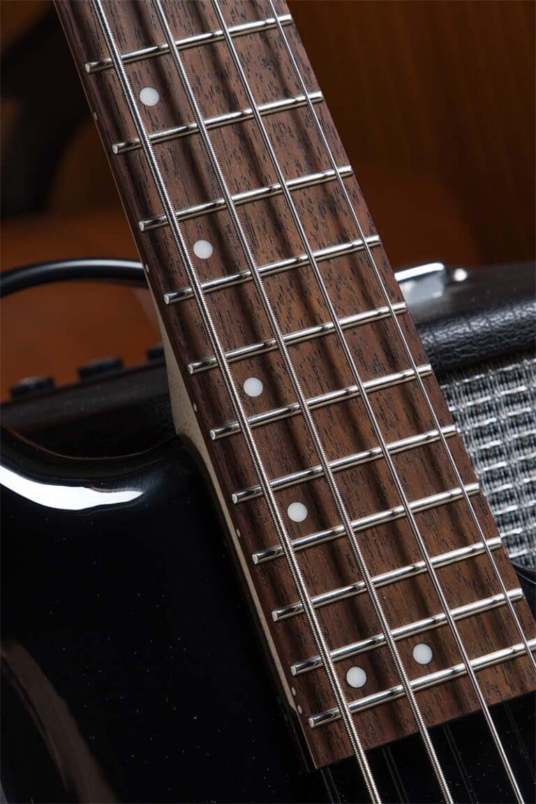 Cort C4 Deluxe Black neck ขายราคาพิเศษ