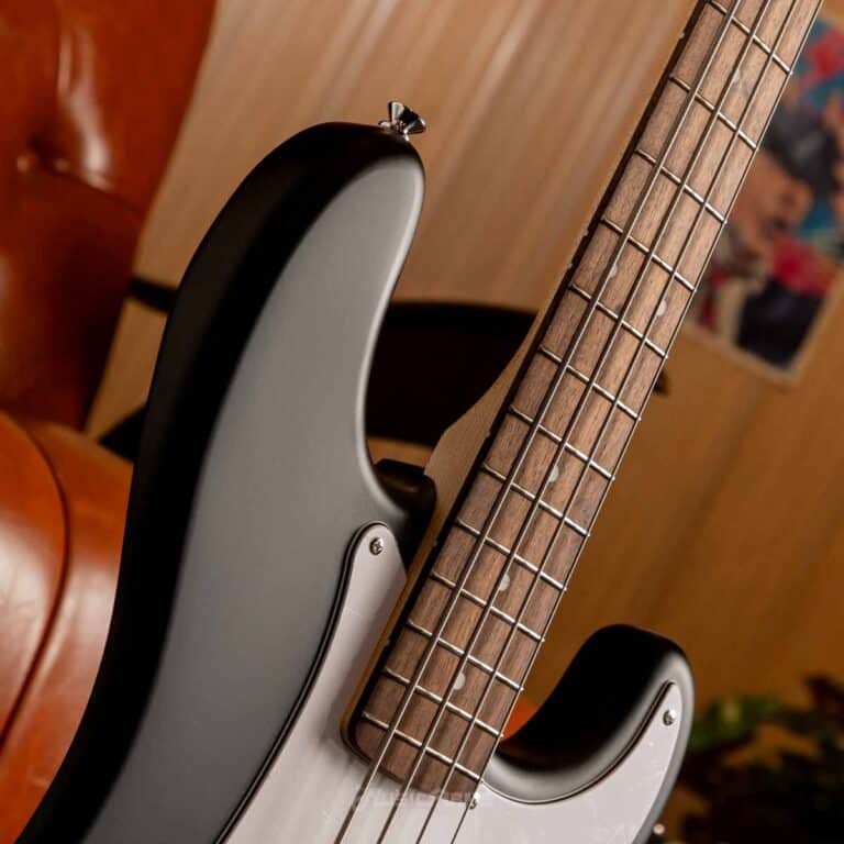 Squier Debut Precision Bass Black ขายราคาพิเศษ