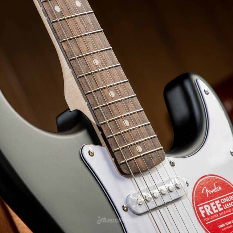 Squier Debut Stratocaster Black ขายราคาพิเศษ