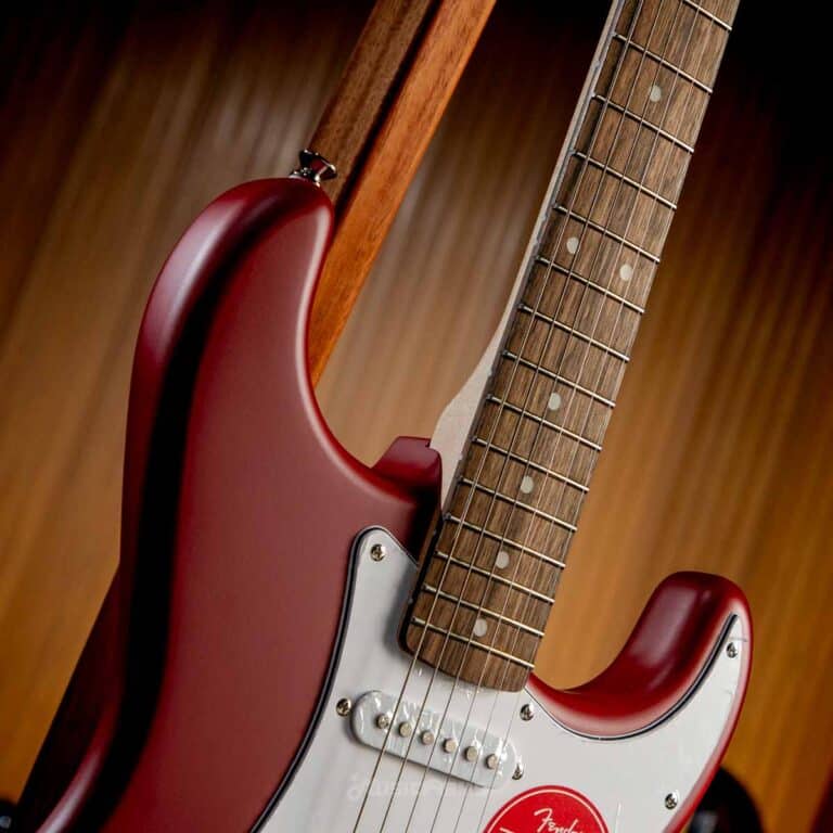 Squier Debut Stratocaster Red ขายราคาพิเศษ