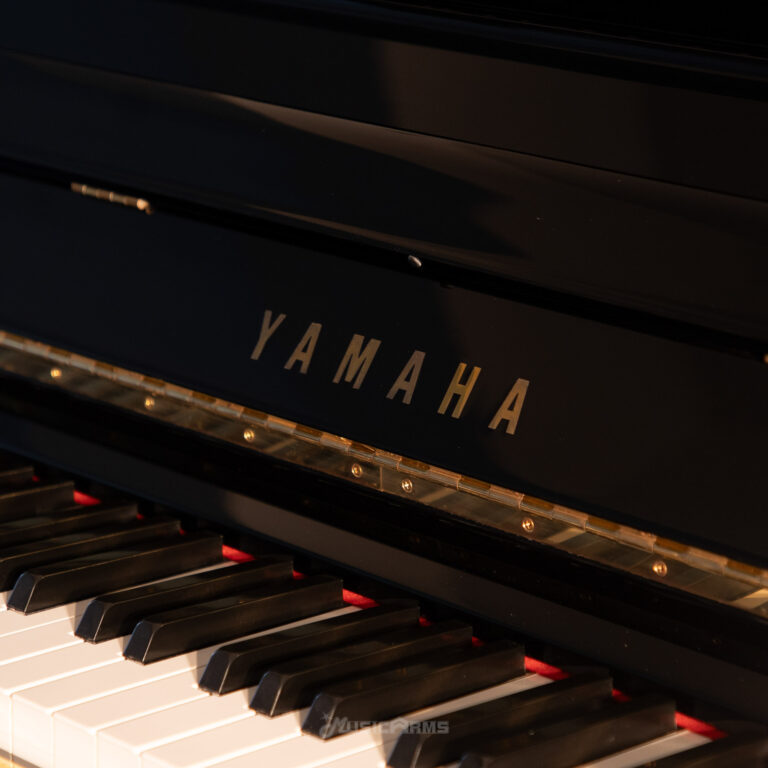 Yamaha Upright UX3 ขายราคาพิเศษ