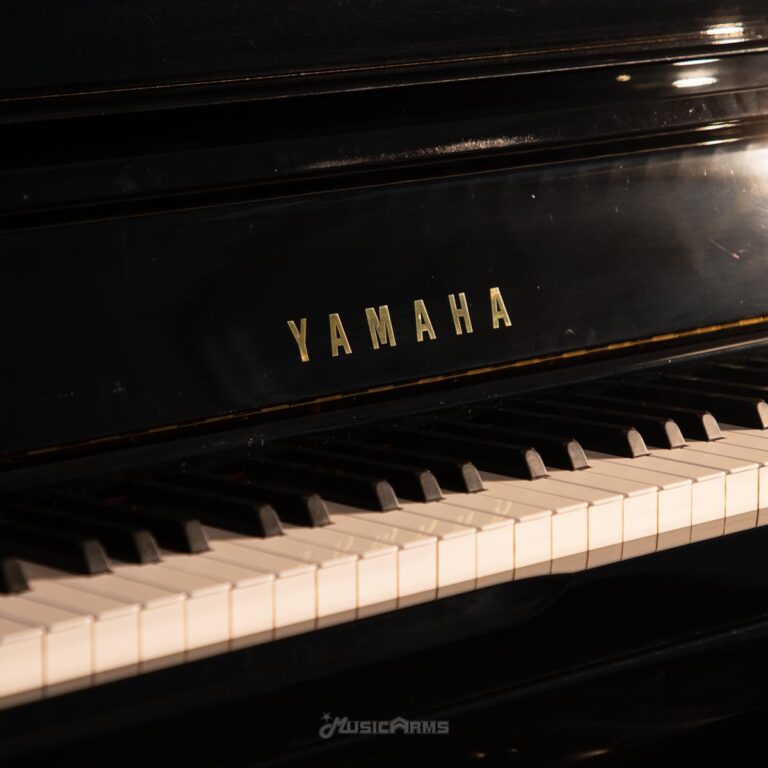 Yamaha Upright UX30BL ขายราคาพิเศษ