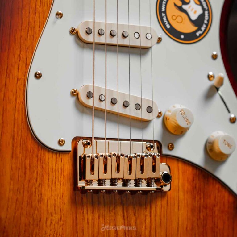 Sire Larry Carlton S10 SSS Sunburst ขายราคาพิเศษ